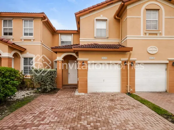 8624 NW 112th Pl, Doral, FL 33178