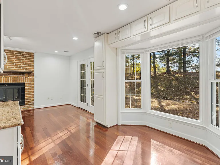 2621 John Milton Dr — Photo 15