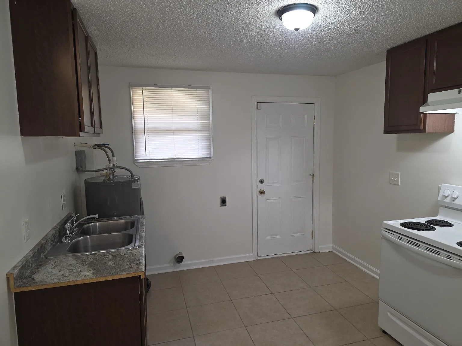 847 Northern St — Photo 3