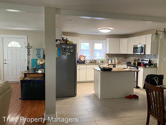 5th image of 709 Ira Dr