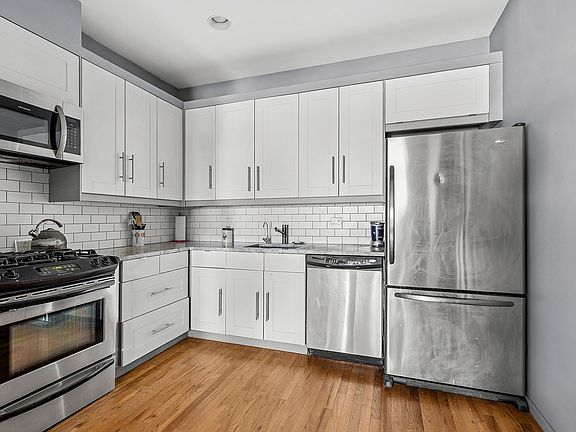 3rd image of 14-25 Broadway #5R