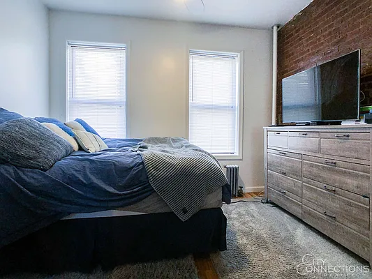 Rented by City Connections Realty | media 16