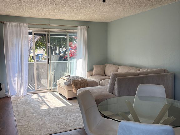 2nd image of 211 Boardwalk Ave