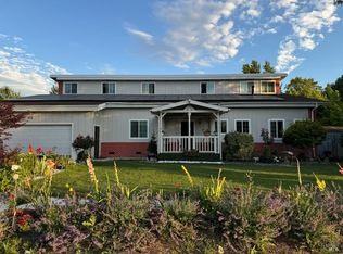 1892 Lynn Dr, Penngrove, CA 94951