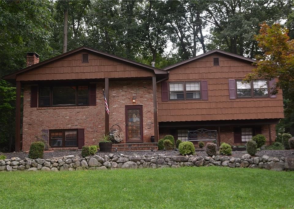 1st image of 48 Palisades Ct