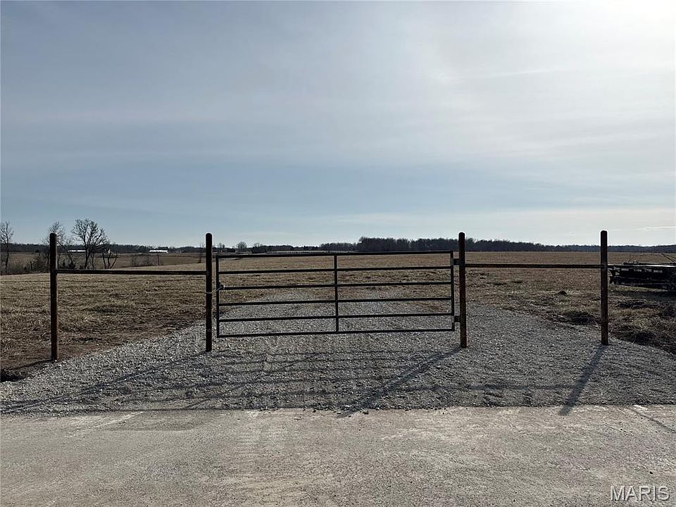 1st image of 19600 Oasis Dr