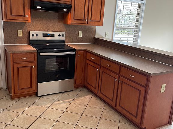 4th image of 6100 Lee Road 240