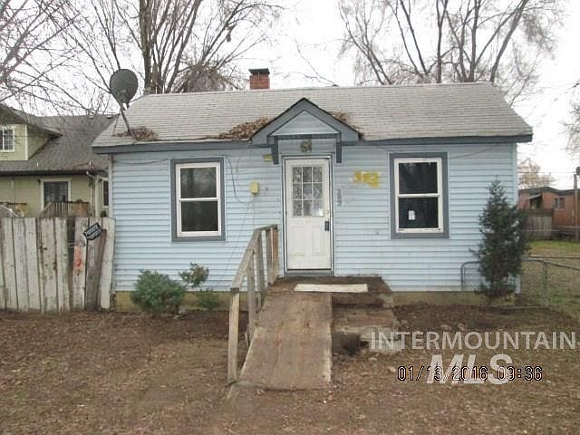 1st image of 303 Teena St