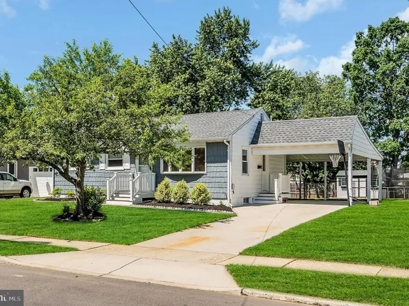 27 Willow Rd, Bordentown, NJ 08505