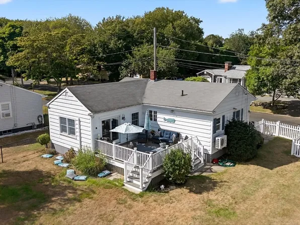 70 Merrimac St, Dartmouth, MA 02748