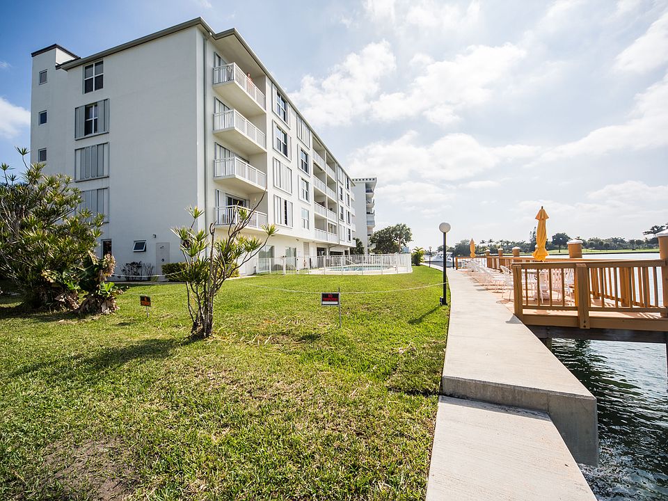 1st image of 9270 W Bay Harbor Dr APT 4D