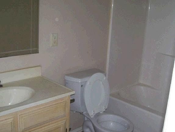 2nd image of 730 Sonesta Dr #B