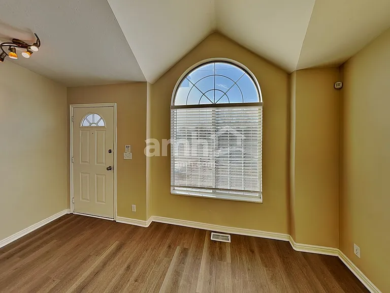 1538 N 200 W — Photo 8