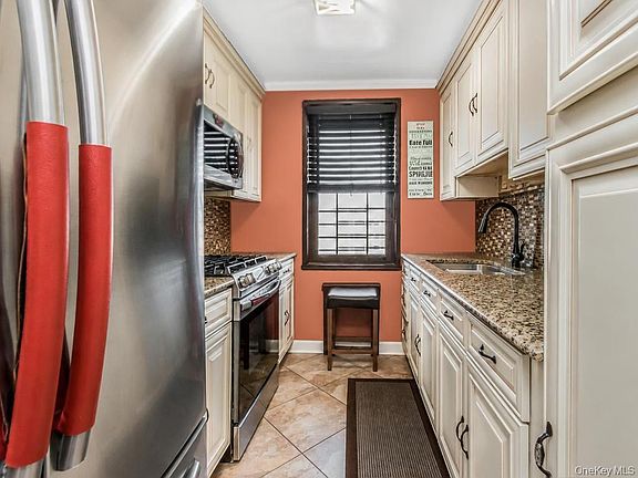 4th image of 480 Riverdale Avenue #6H