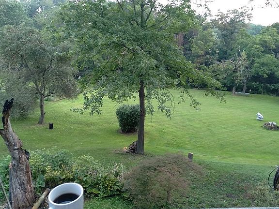 2nd image of 1058 Thompson Run Rd