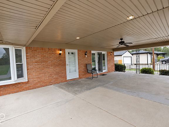 3rd image of 6102 Terrace Ave