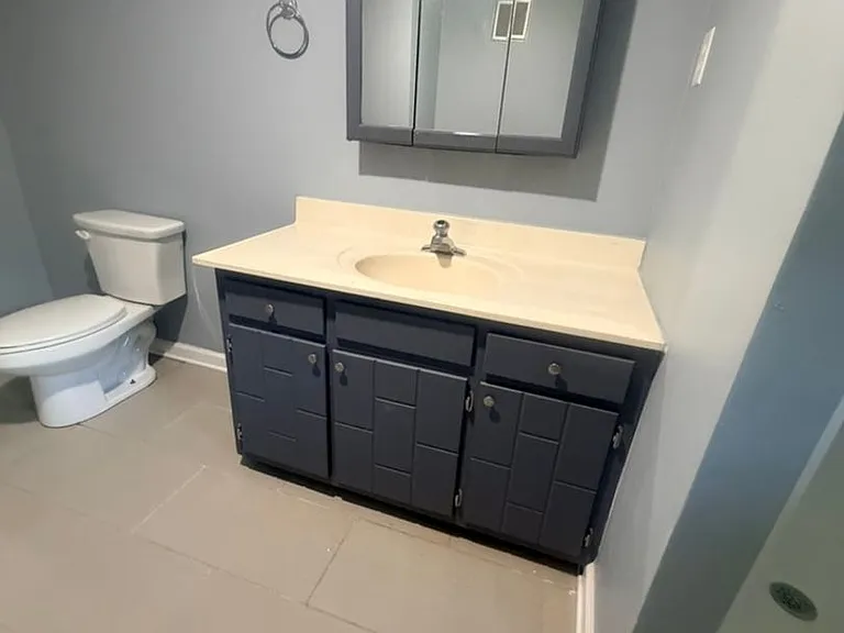 921 Brown School Rd — Photo 37