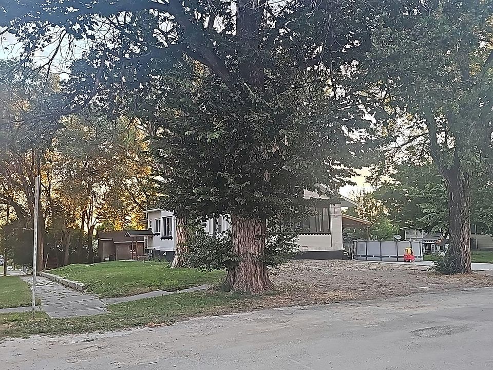 2nd image of 246 Hayes St