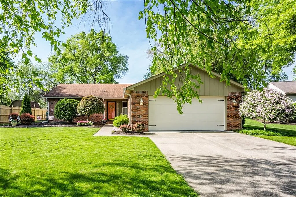 7525 Iron Horse Ln photo 1
