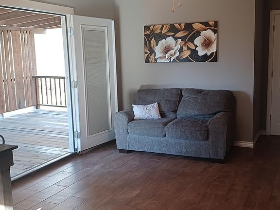 2nd image of 141 Skylark Cir
