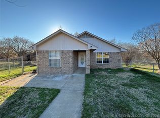201 N Main St, Hendrix, OK 74741