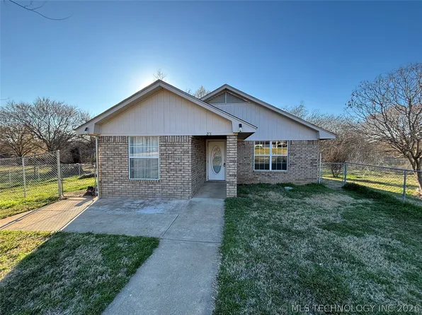 201 N Main St, Hendrix, OK 74741