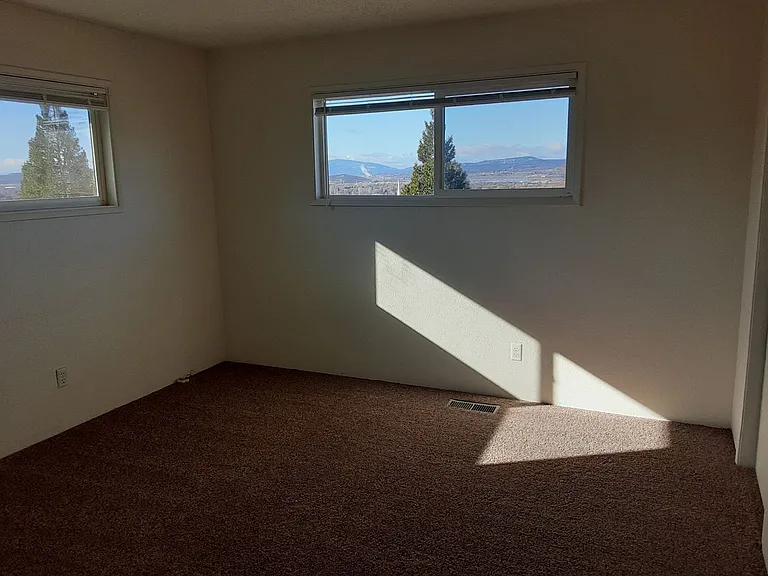 1834 Kimberly Dr — Photo 9