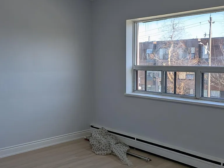 296 Saguenay Ave #11 — Photo 18