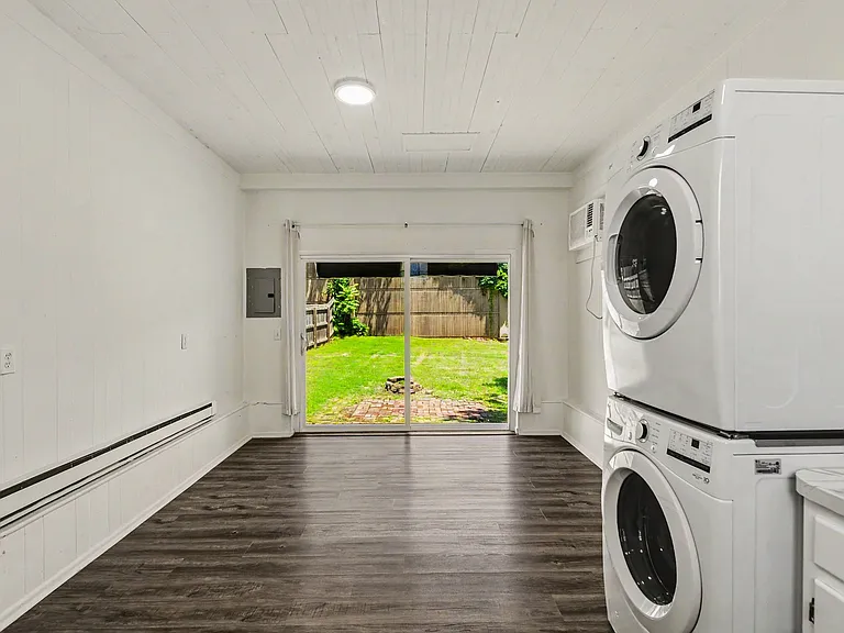 2909 Sharon Hill Cir #B — Photo 10