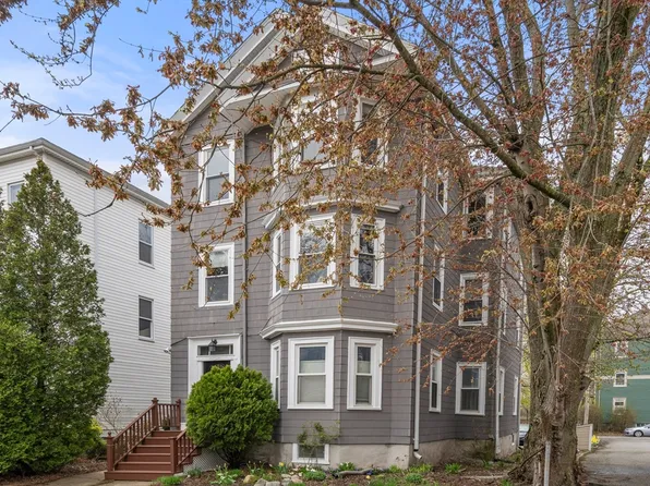 9 Woodman St #3, Jamaica Plain, MA 02130