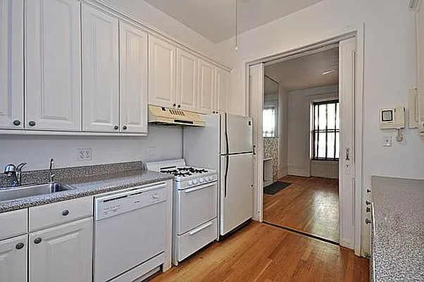 Sold by Keller Williams Queens | media 21