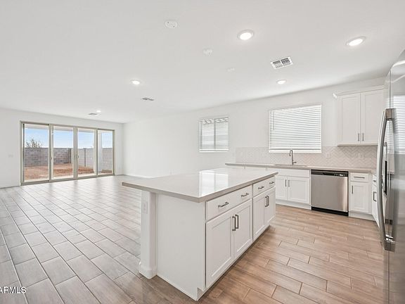 4th image of 16180 W RED BIRD Road