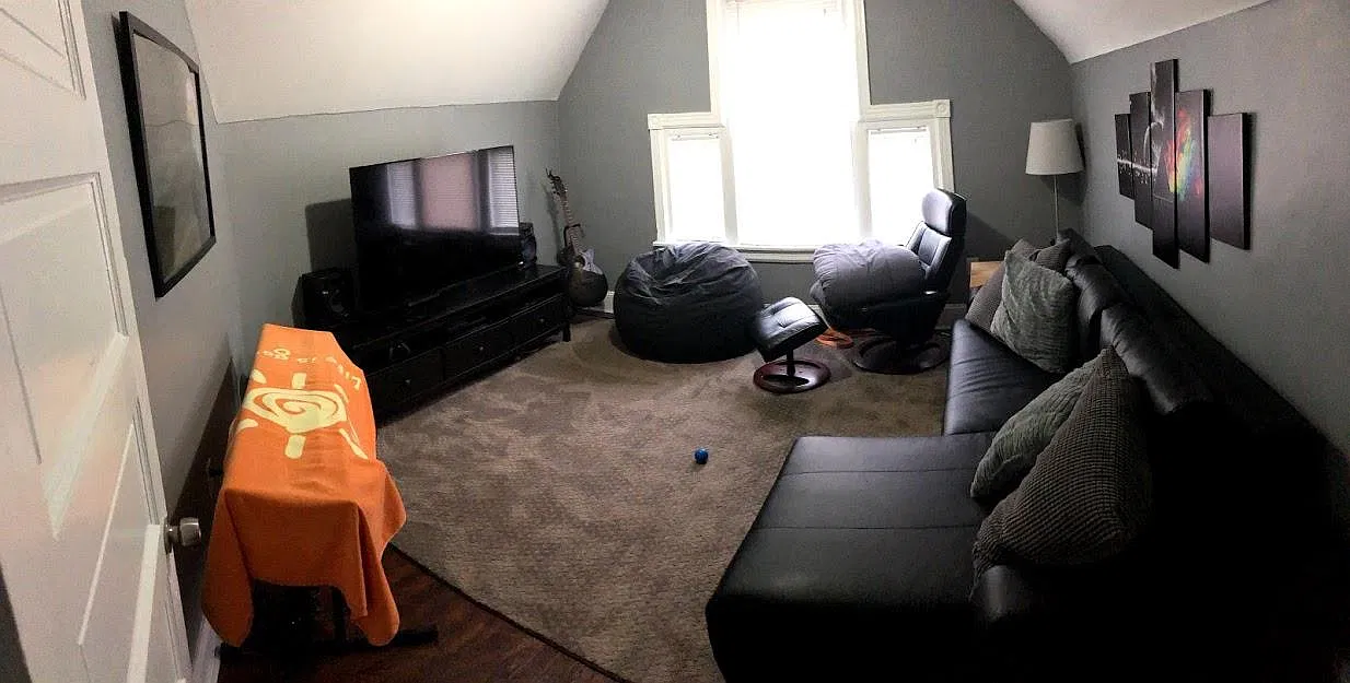 2 bed, 1000 sqft, $1,350 — Photo 1