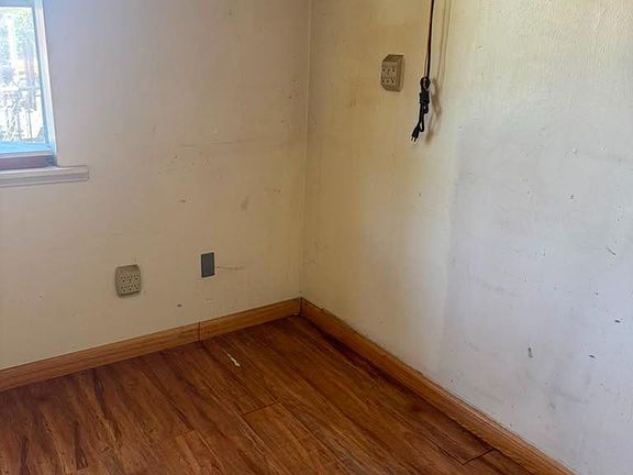 4th image of 209 Irvington Drive