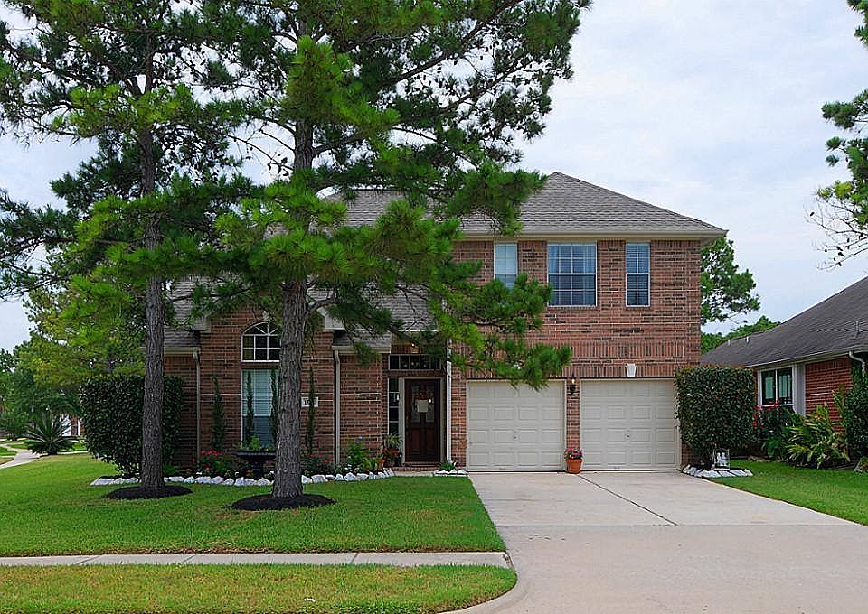 1st image of 15130 Carolina Oaks Dr