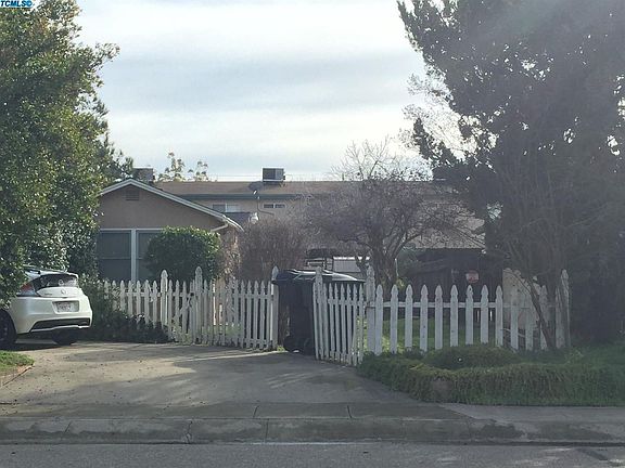 2nd image of 1809 S Giddings St