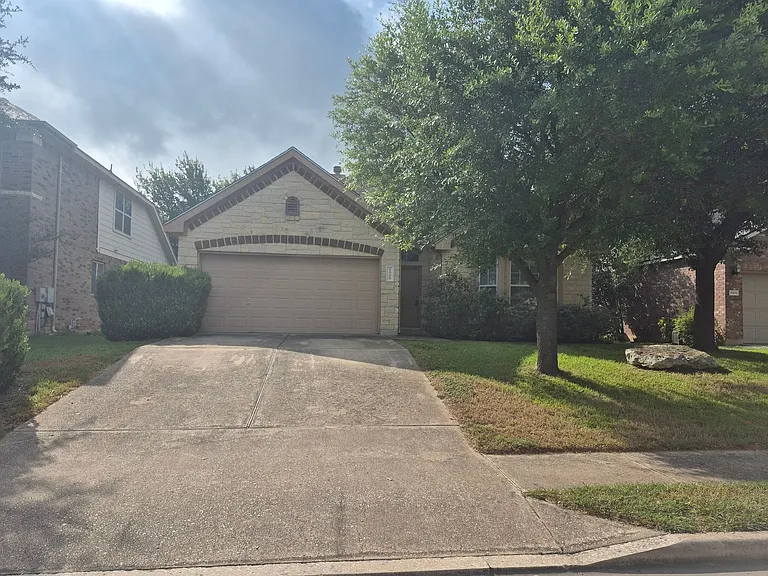 1908 Wheaton Trl — Photo 2