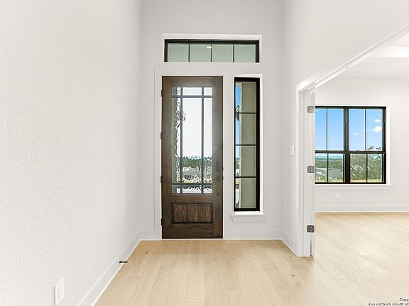 5th image of 326 Dulce Vista