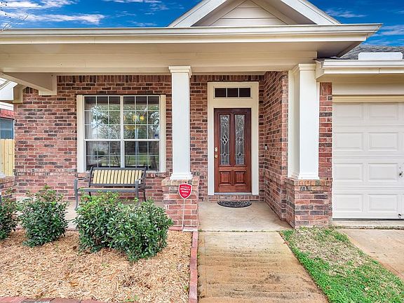 4th image of 7103 Cornflower Ln