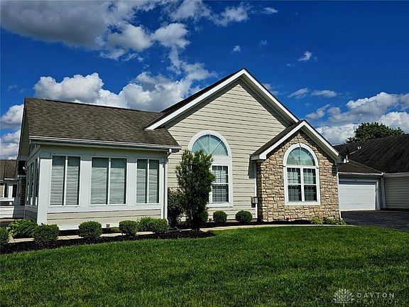 3rd image of 4770 Cobblestone Dr
