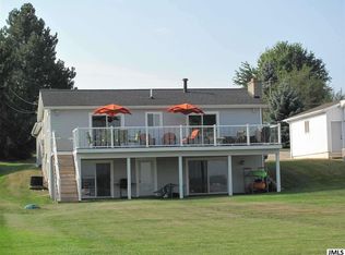 128 Riviera Dr, Brooklyn, MI 49230