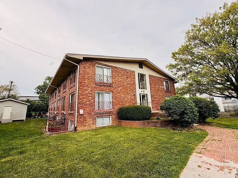 1708 Jennifer Road — Photo 7