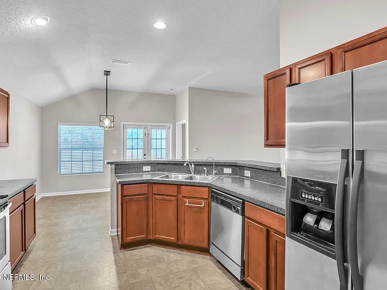 4892 Monroe Forest Dr — Photo 3