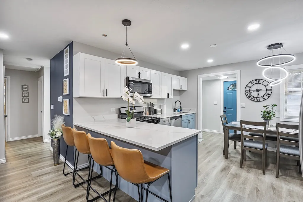 4 bed, 1755 sqft, $6,800 — Photo 4