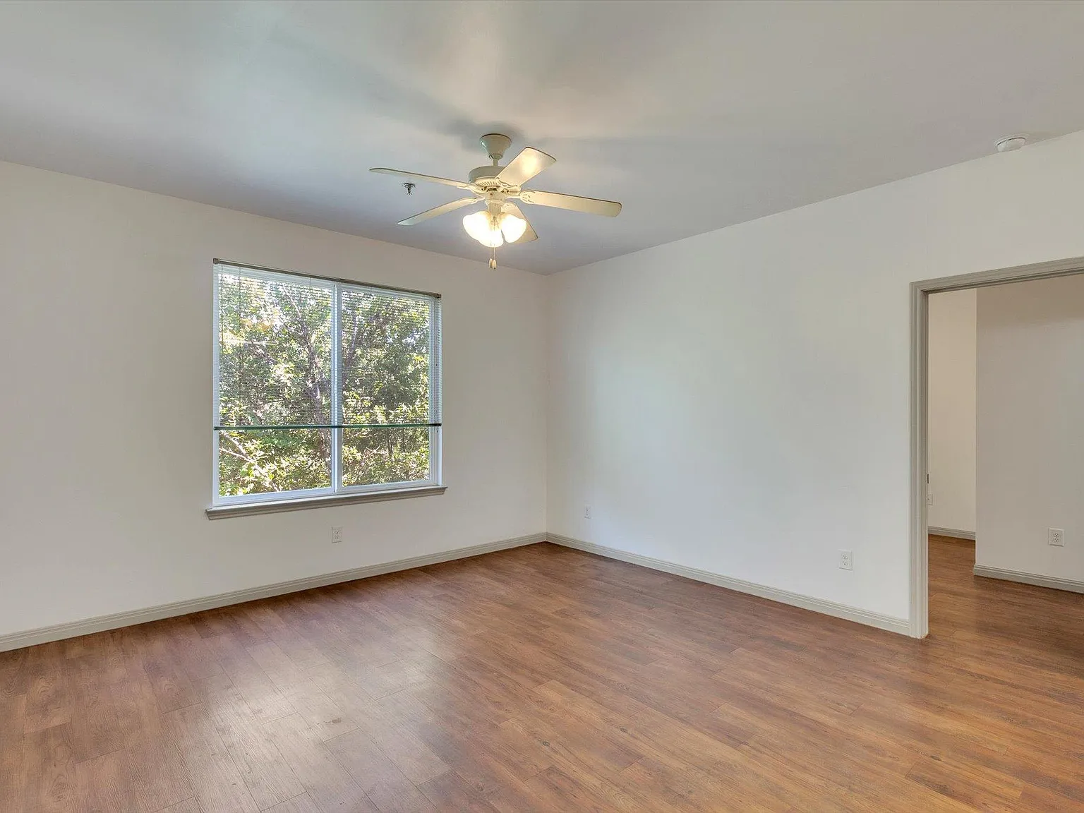 2 bed, 2.0 bath, 859 sqft, $795 — Photo 4