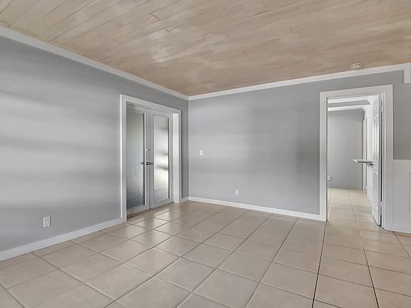 4th image of 640 NE 6th Court #A