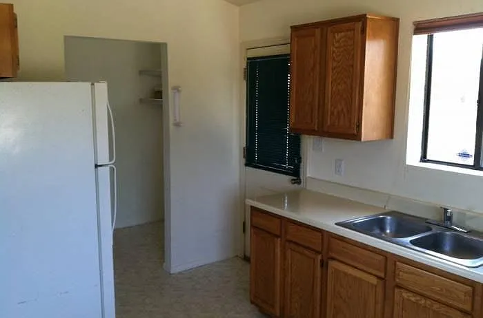 17 Barton Ct — Photo 5