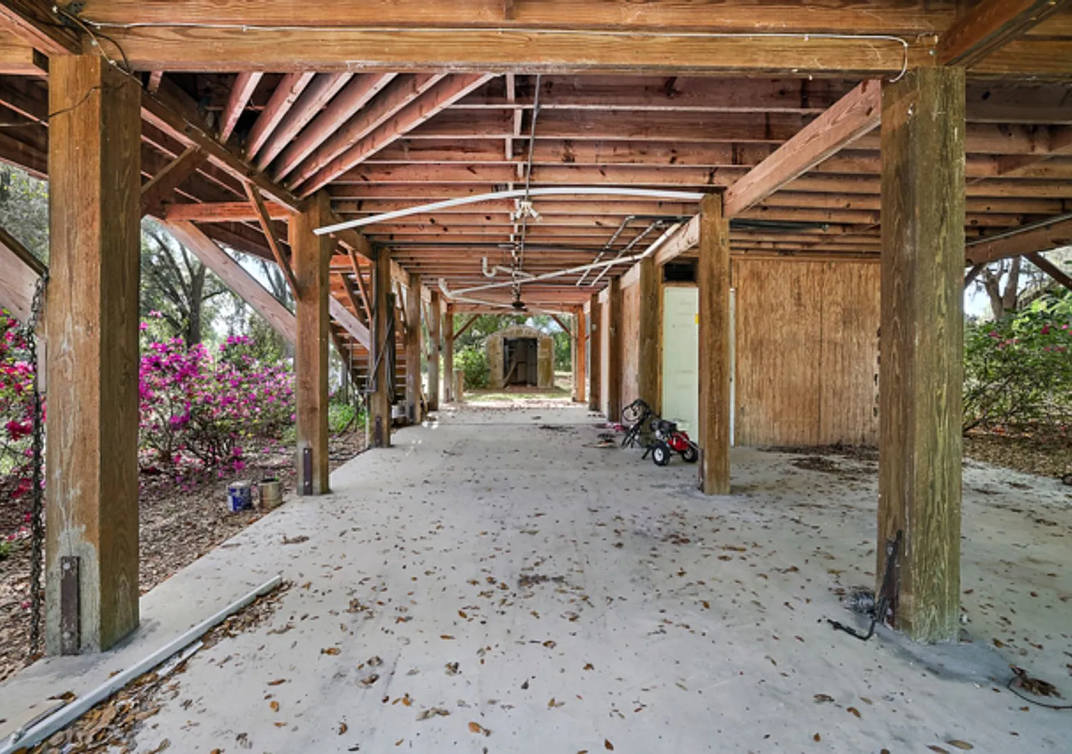 2 bed 1 bath on 6 acres — Photo 4
