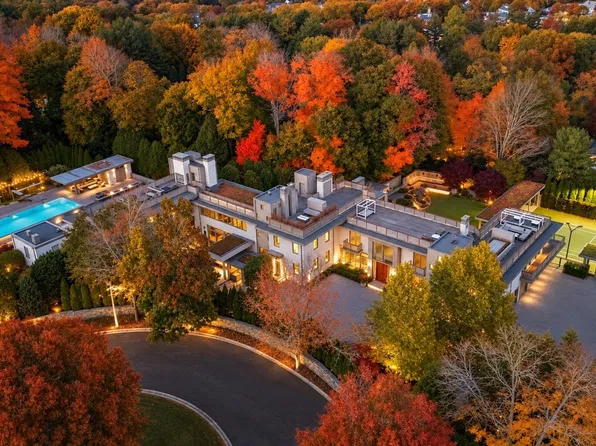 55 Singletree Rd, Brookline, MA 02467