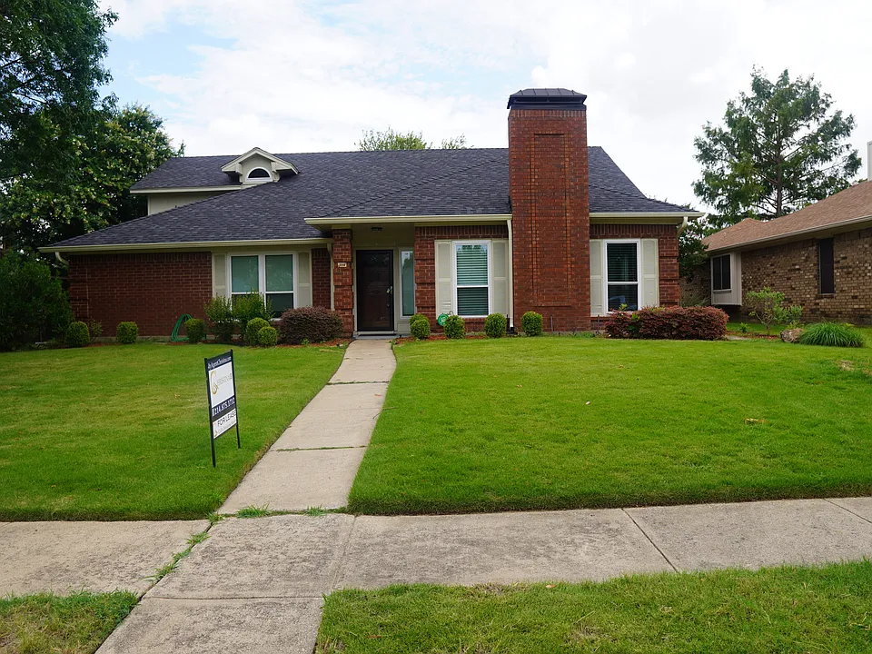 2210 Crystal Creek Ln